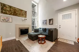 935 La Posada Dr, Austin, TX 78752 - Photo 8