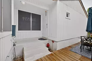 8821 Honeysuckle Trail W, Austin, TX 78759 - Photo 36