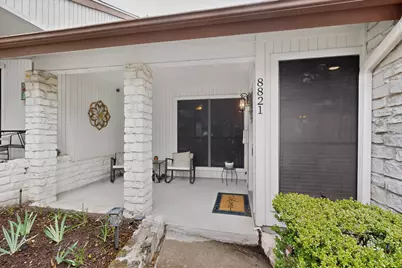 8821 Honeysuckle Trail W, Austin, TX 78759 - Photo 4