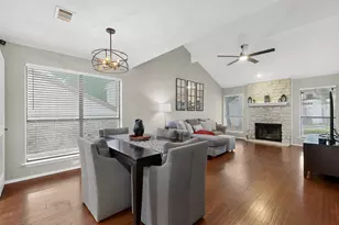 8821 Honeysuckle Trail W, Austin, TX 78759 - Photo 12