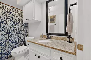 8821 Honeysuckle Trail W, Austin, TX 78759 - Photo 28