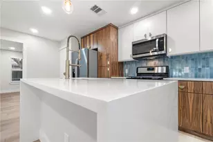 1509 Braes Ridge Dr, Austin, TX 78723 - Photo 14