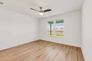 207 Smokestack Ln, Georgetown, TX 78633 - Photo 10