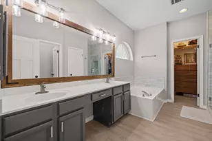 208 Sailors Run, Lakeway, TX 78734 - Photo 16