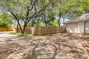 2601 Riddle Rd, Austin, TX 78748 - Photo 10