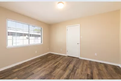 7300 Twin Crest Drive #202, Austin, TX 78752 - Photo 8