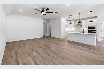 7005 Cliff Rose Drive, Spicewood, TX 78669 - Photo 12