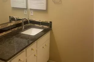 612 Park Pl Pl, Austin, TX 78705 - Photo 10