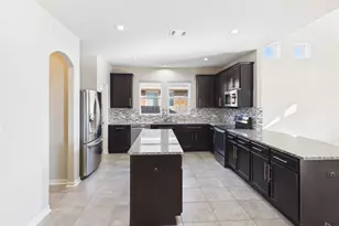 310 Hibiscus Dr, Hutto, TX 78634 - Photo 8