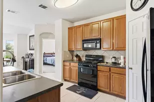 1215 Utopia Ln, Hutto, TX 78634 - Photo 12