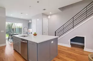 1103 Saucedo St, Austin, TX 78721 - Photo 10