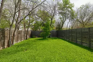 1103 Saucedo St, Austin, TX 78721 - Photo 26