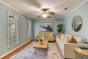 7901 Havenwood Dr, Austin, TX 78759 - Photo 2