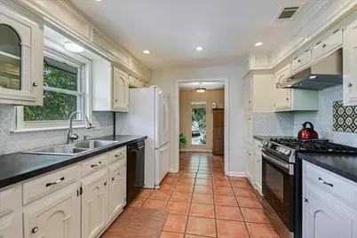 7901 Havenwood Drive, Austin, TX 78759 - Photo 18