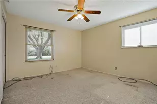 813 S Guadalupe St, Lockhart, TX 78644 - Photo 22