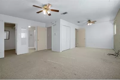 813 S Guadalupe Street, Lockhart, TX 78644 - Photo 18