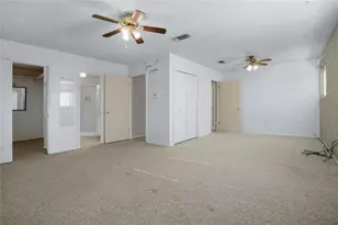 813 S Guadalupe St, Lockhart, TX 78644 - Photo 18