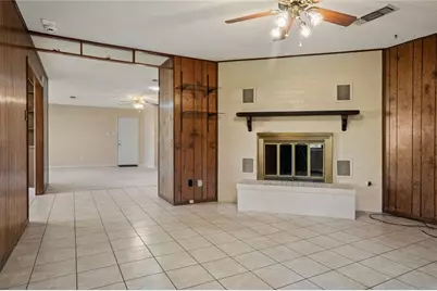 813 S Guadalupe Street, Lockhart, TX 78644 - Photo 10