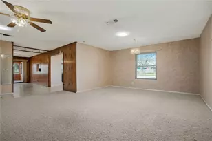 813 S Guadalupe St, Lockhart, TX 78644 - Photo 6