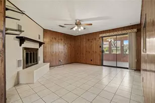 813 S Guadalupe St, Lockhart, TX 78644 - Photo 8