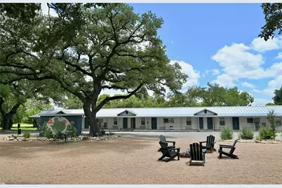 902 Main Street, Blanco, TX 78606 - Photo 2