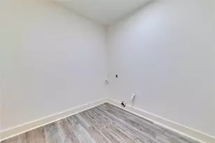 6807 Trendal Ln, Austin, TX 78744 - Photo 14