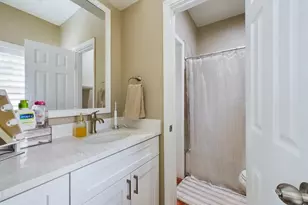 711 W 21st St, Austin, TX 78705 - Photo 8