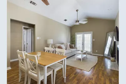 711 W 21st Street #304, Austin, TX 78705 - Photo 4