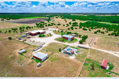 1301 County Rd 228, Florence, TX 76527 - Photo 38