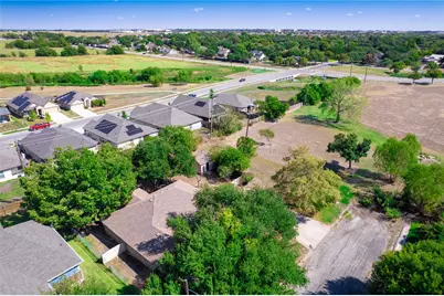 1710 Oaklawn Drive, Taylor, TX 76574 - Photo 38