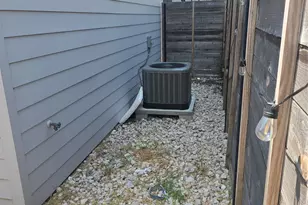 7601 Carver Ave, Austin, TX 78752 - Photo 10