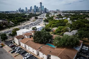 1304 Summit St, Austin, TX 78741 - Photo 20