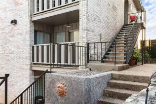 1304 Summit St, Austin, TX 78741 - Photo 18