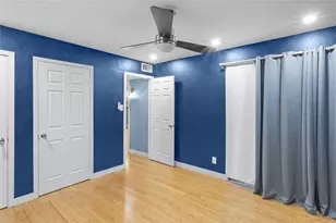 1304 Summit St, Austin, TX 78741 - Photo 12