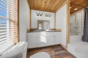 533 Giddings St, Lexington, TX 78947 - Photo 8