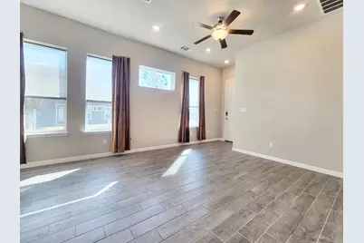 1015 Vista View Drive #2501, Georgetown, TX 78626 - Photo 4