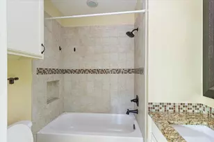 8102 Treehouse Ln, Austin, TX 78749 - Photo 8