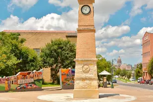 800 Embassy Dr, Austin, TX 78702 - Photo 30