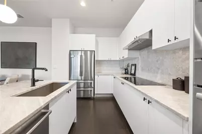 800 Embassy Drive #602, Austin, TX 78702 - Photo 12