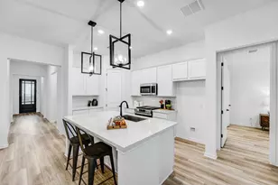 220 Wingstem Wy, Georgetown, TX 78633 - Photo 2