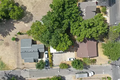 910 E 20th Street, Georgetown, TX 78626 - Photo 2