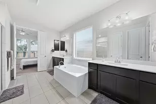 1005 Rollingwood Trl, Georgetown, TX 78633 - Photo 32