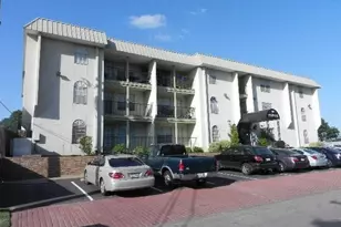 910 Duncan Ln, Austin, TX 78705 - Photo 1