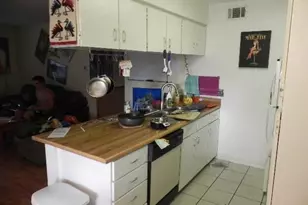 910 Duncan Ln, Austin, TX 78705 - Photo 14