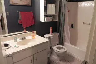 910 Duncan Ln, Austin, TX 78705 - Photo 16