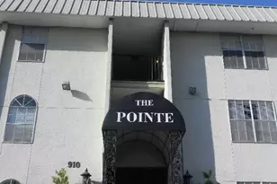 910 Duncan Ln, Austin, TX 78705 - Photo 2