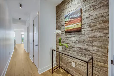 603 Davis Street #811, Austin, TX 78701 - Photo 2