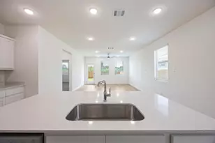 184 Hornet St, Elgin, TX 78621 - Photo 8