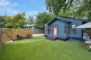 2714 E 2nd St, Austin, TX 78702 - Photo 2