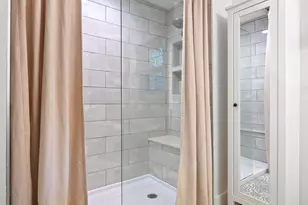 2714 E 2nd St, Austin, TX 78702 - Photo 12
